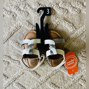 NWT Girl Twist Strap Sandals - Silver & White Metallic W/ Small Heel, Size 3